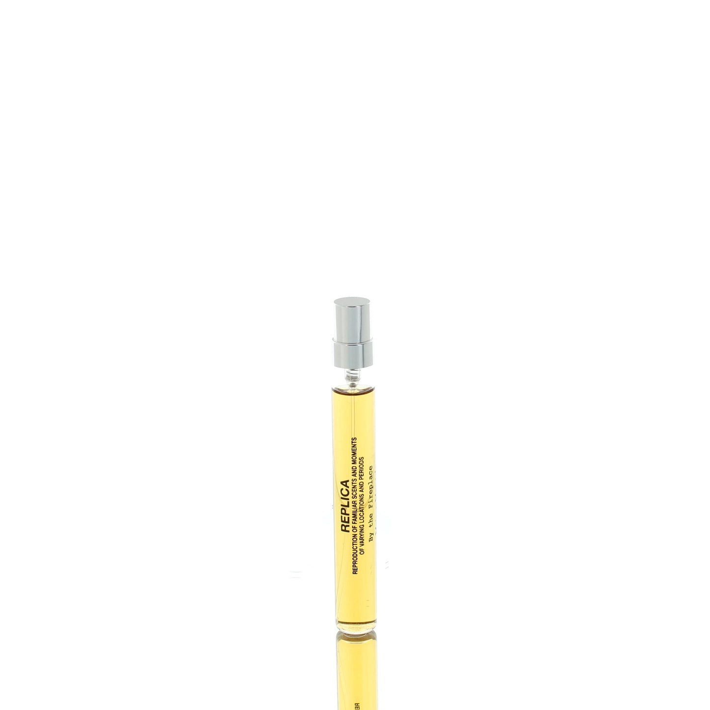 Replica By The Fireplace by Maison Martin Margiela For Man/Woman Eau De Toilette Perfume Boxed